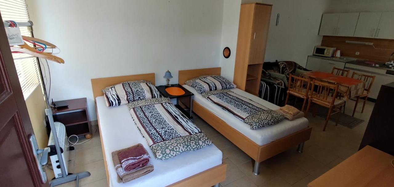 Ubytovani Marketa Perna Luaran gambar